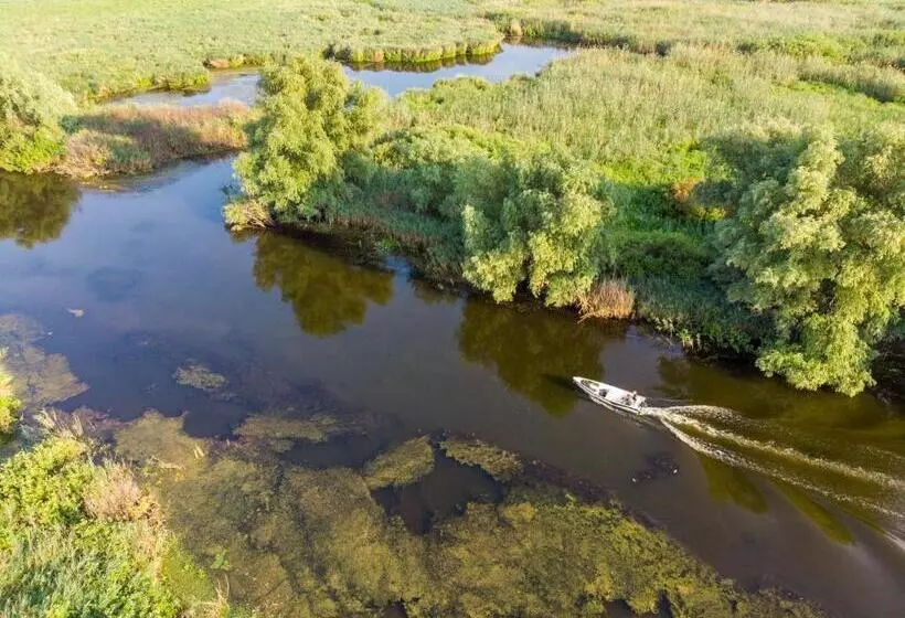 Danube Delta Hostel Homestay & Camping
