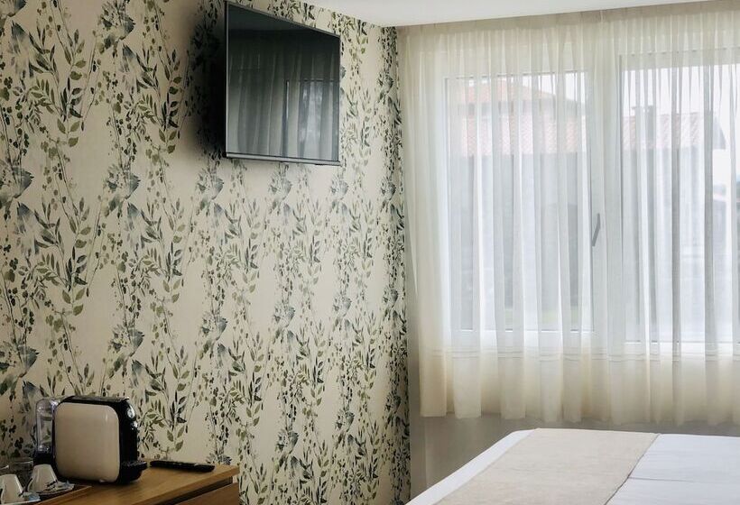 هتل Finca Alcamino