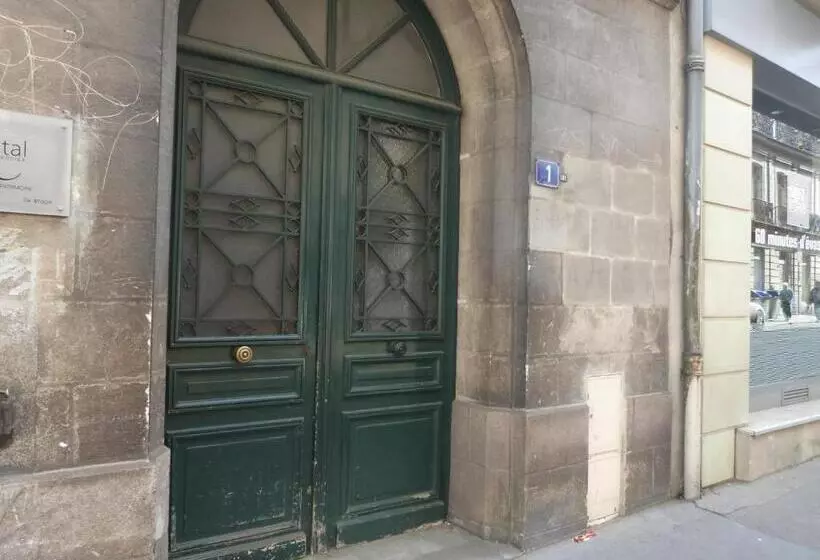 ベッドアンドブレックファースト Chambre D Hôtes La Grotte De Voltaire