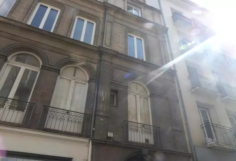 ベッドアンドブレックファースト Chambre D Hôtes La Grotte De Voltaire