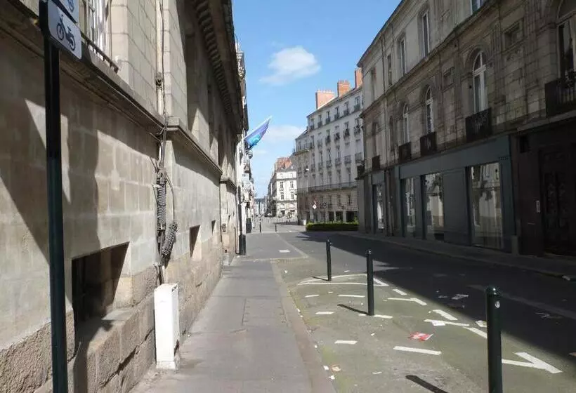 ベッドアンドブレックファースト Chambre D Hôtes La Grotte De Voltaire