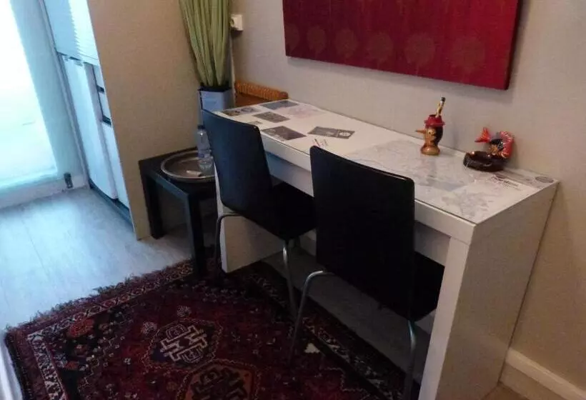 ベッドアンドブレックファースト Chambre D Hôtes La Grotte De Voltaire