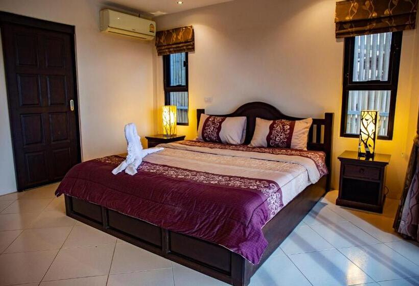 Hotelli Baan Chom View Kamala Sha Plus