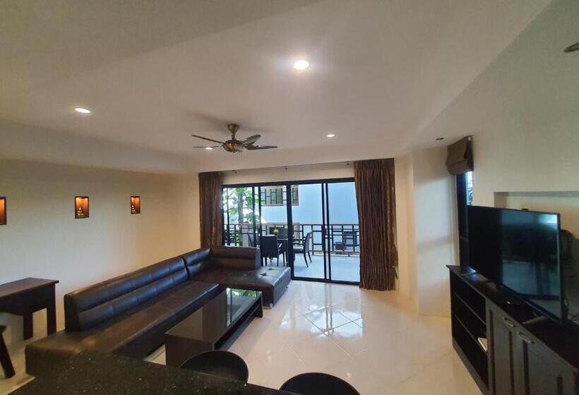 Hotelli Baan Chom View Kamala Sha Plus