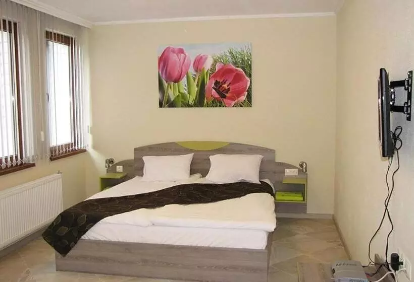 Majatalo къща за гости пролет