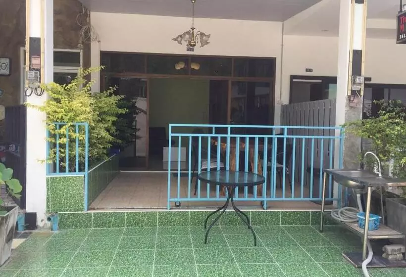 ペンション Baan Aomsub