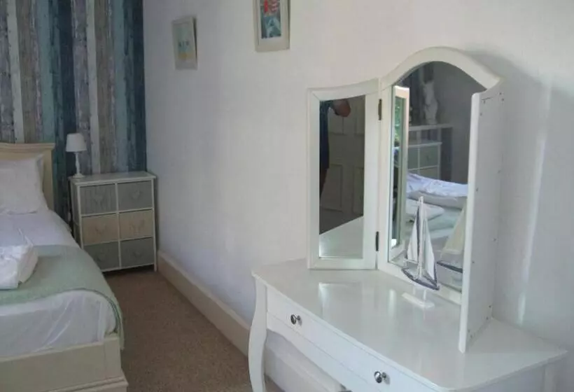 Majatalo Bluebells Guest House