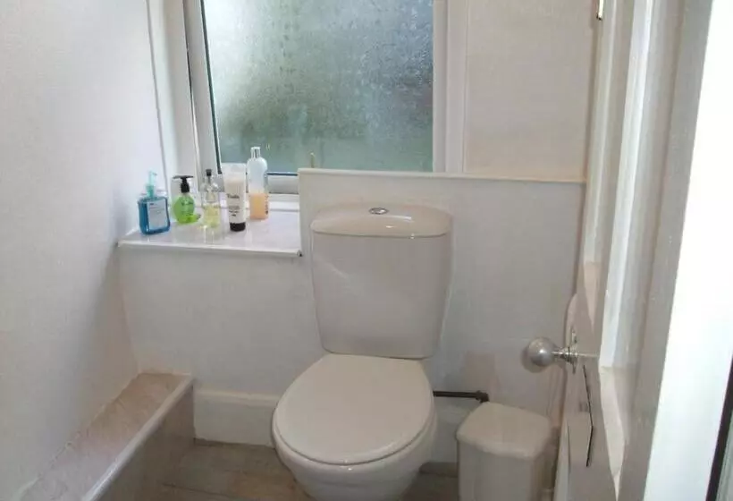 Majatalo Bluebells Guest House