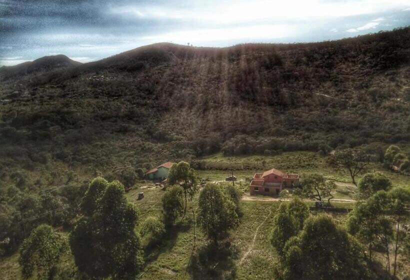 پانسیون Chalés E Camping Do Robinho 1