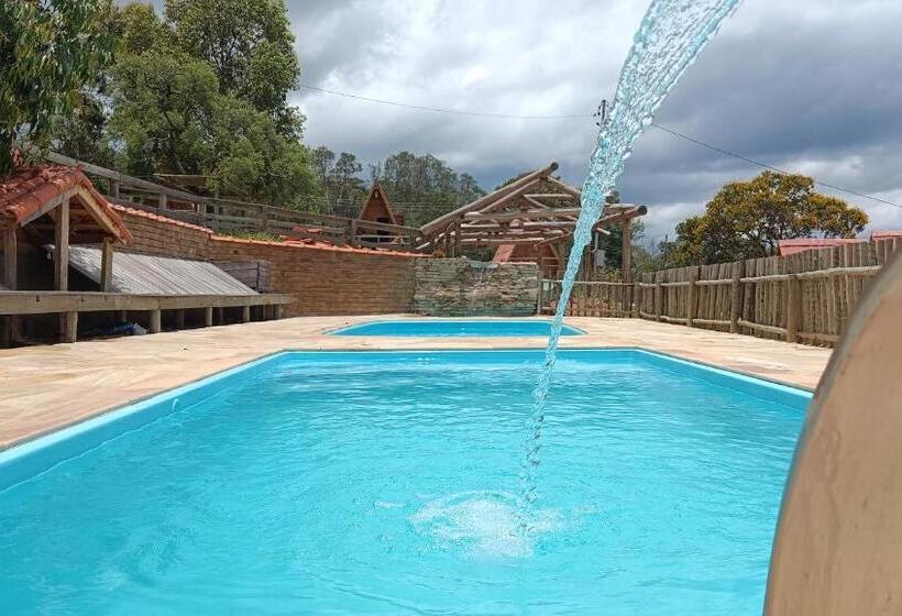 پانسیون Chalés E Camping Do Robinho 1