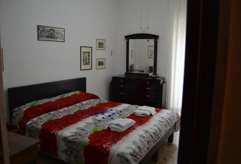 پانسیون ççç Matera Short Term Rooms ççç