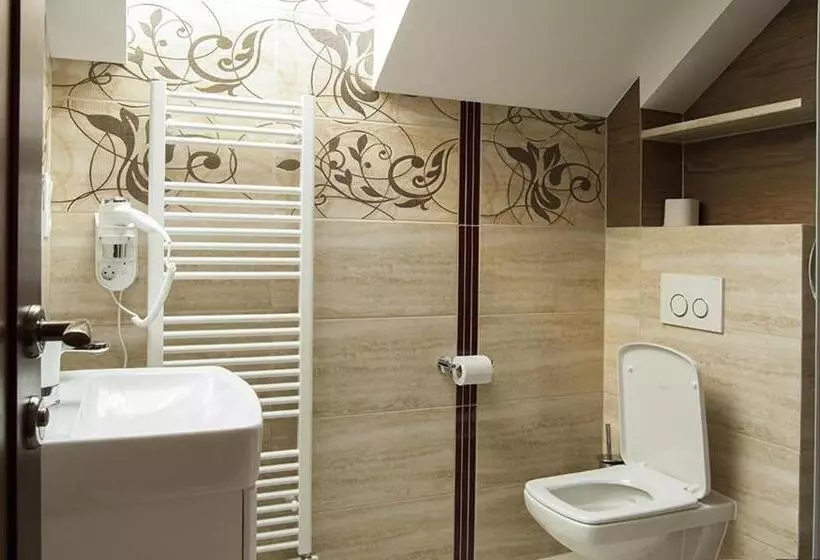 Majatalo Penzión Hučava