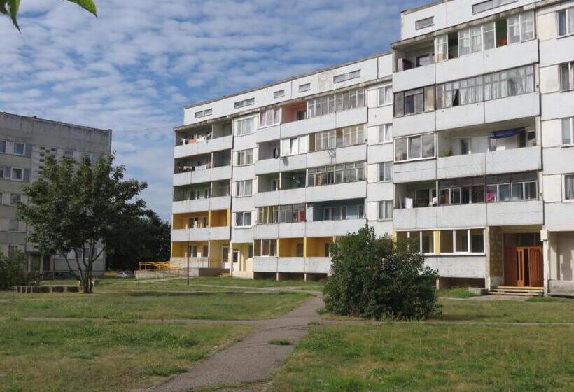 هاستل Dzīvokļi Dunikas Ielā 1