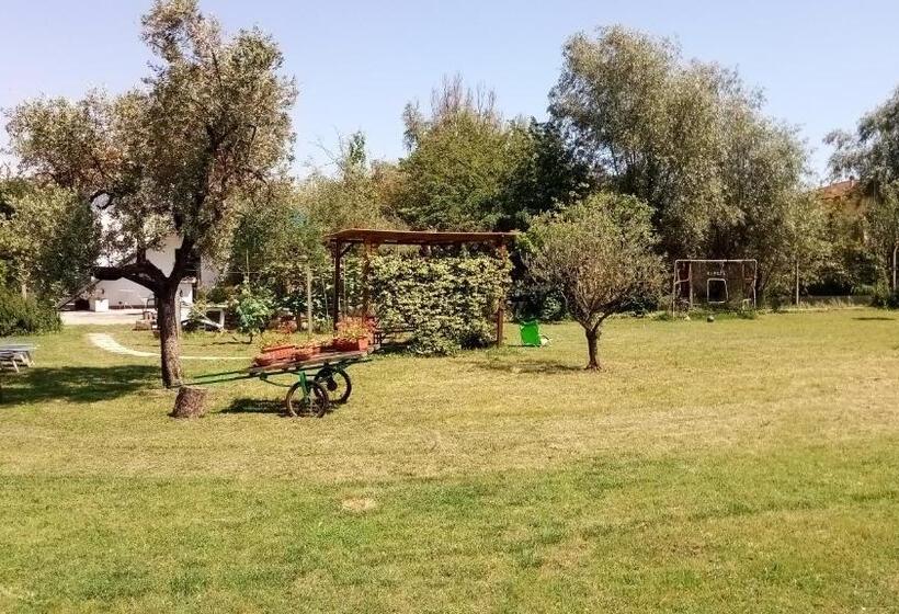 تختخواب و صبحانه Nonna Piera