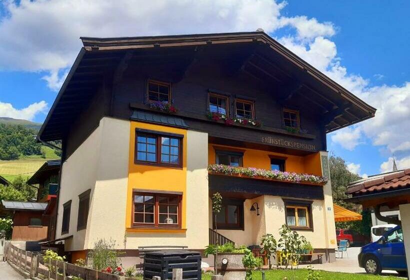 ベッドアンドブレックファースト Pension Zu Hause