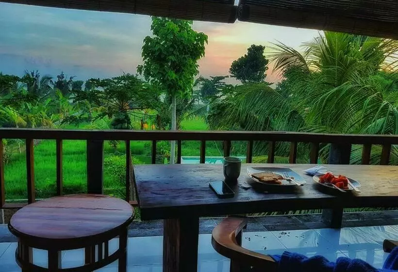 ペンション Taman Padi Villa