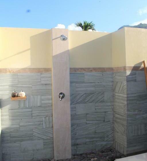 پانسیون Taman Padi Villa