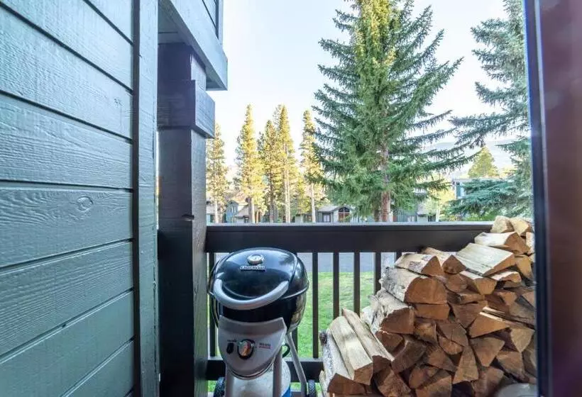 477 Spacious 3 Bed Loft Balcony Laundry Spa Sauna Walk To Shuttle