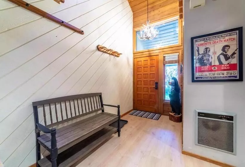 477 Spacious 3 Bed Loft Balcony Laundry Spa Sauna Walk To Shuttle