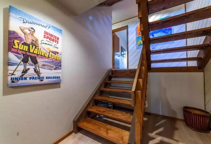 477 Spacious 3 Bed Loft Balcony Laundry Spa Sauna Walk To Shuttle