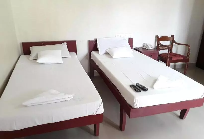 ユースホステル Marwa Inn