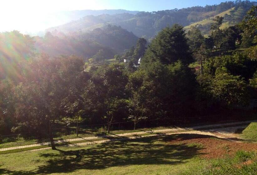 הוסטל Pousada Chalés Da Casa Centenária