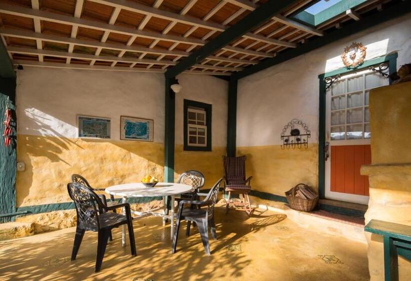הוסטל Pousada Chalés Da Casa Centenária