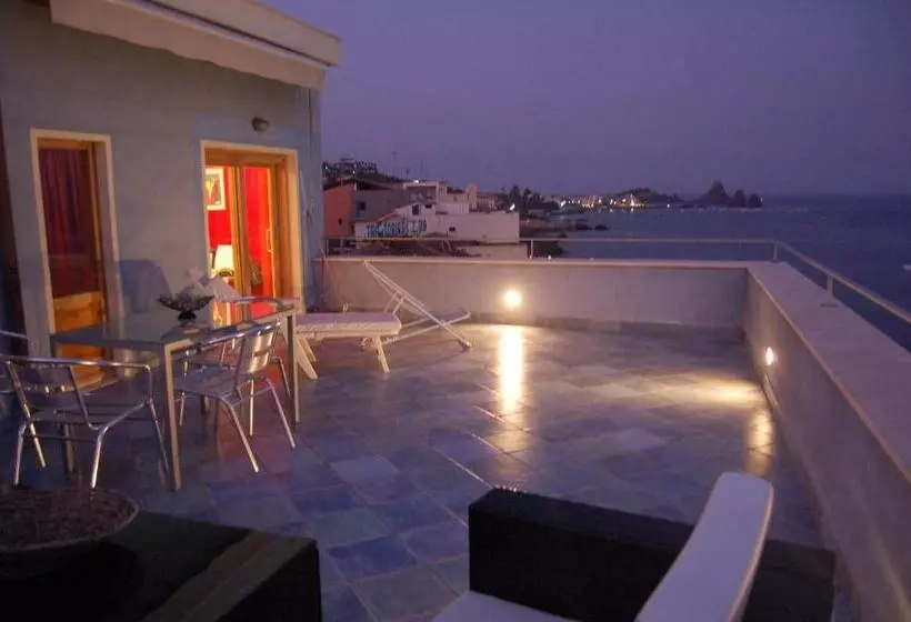 تختخواب و صبحانه La Terrazza Sul Mare