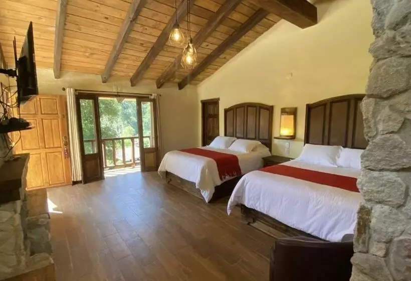 ホテル Cabañas La Cascada