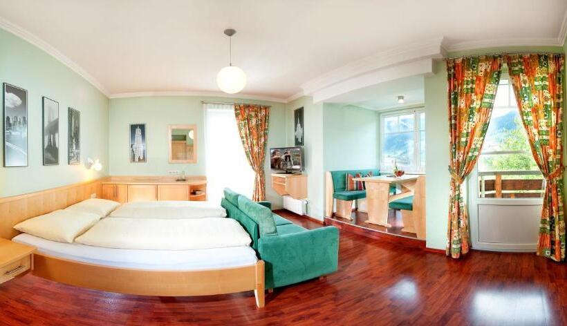 فندق Garni Mühlbacher   Inklusive Kostenfreiem Eintritt In Die Alpentherme