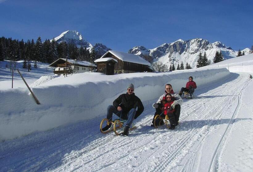 ホテル Schörghof