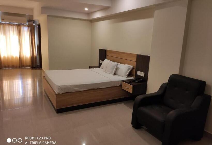 בית מלון כפרי Sree Gokulam Apartments