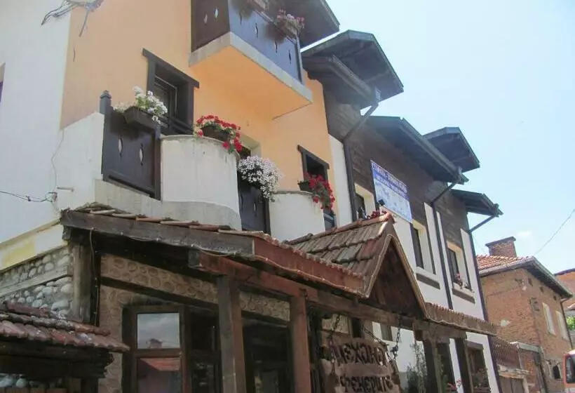 Majatalo старата тонина къща