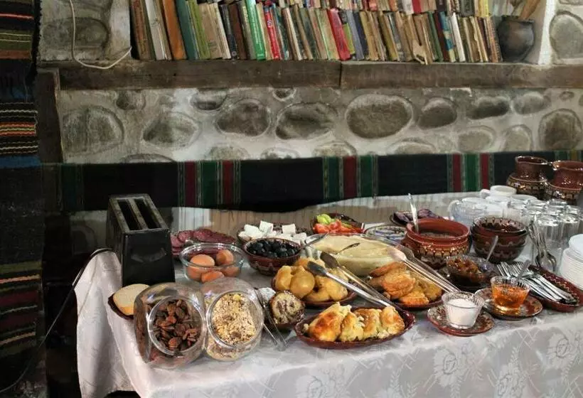 Majatalo старата тонина къща