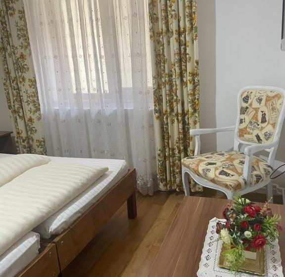 پانسیون Casa Linistita