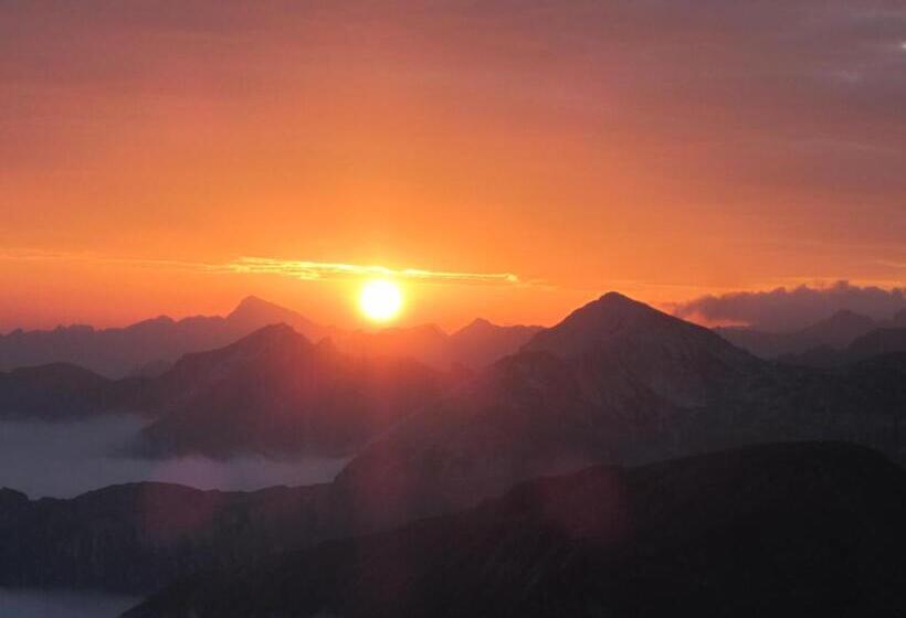 ペンション Haus Anni