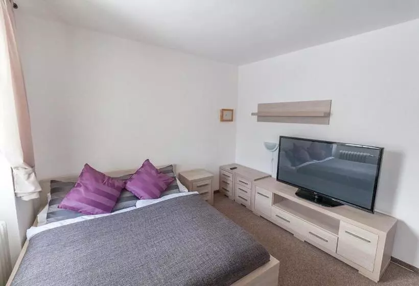 Majatalo Penzion Bernard