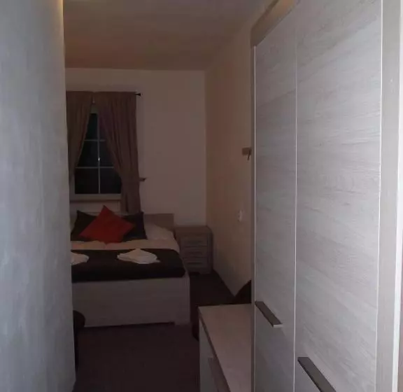 Majatalo Penzion Bernard