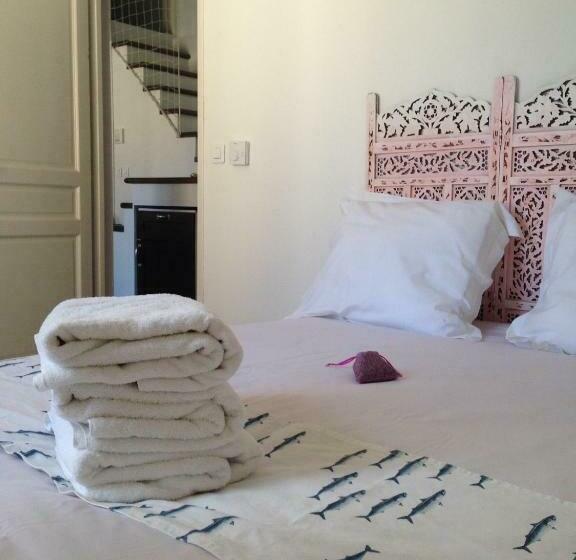 Pensiune Vieux Port Panier Jardin