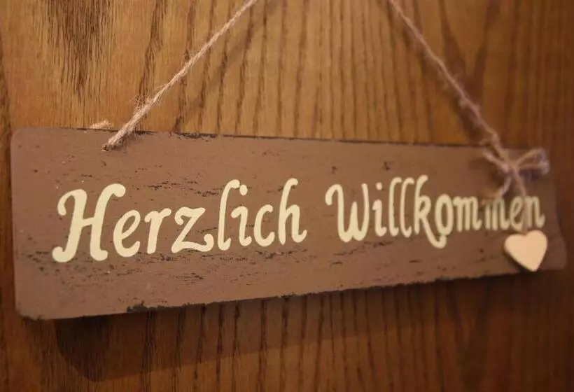 Pension Chapeau Claque