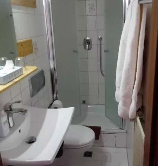 Pension Chapeau Claque