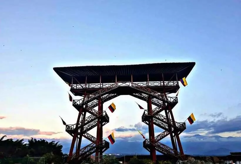 Aparta Hotel Turístico A 2 Km Parque Del Café