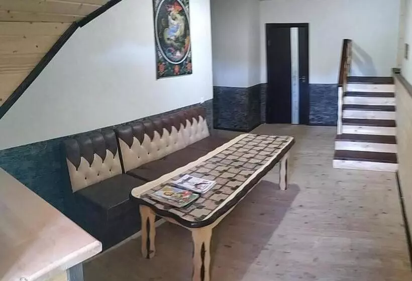 Hotelli сімейний еко готель вежа бойка