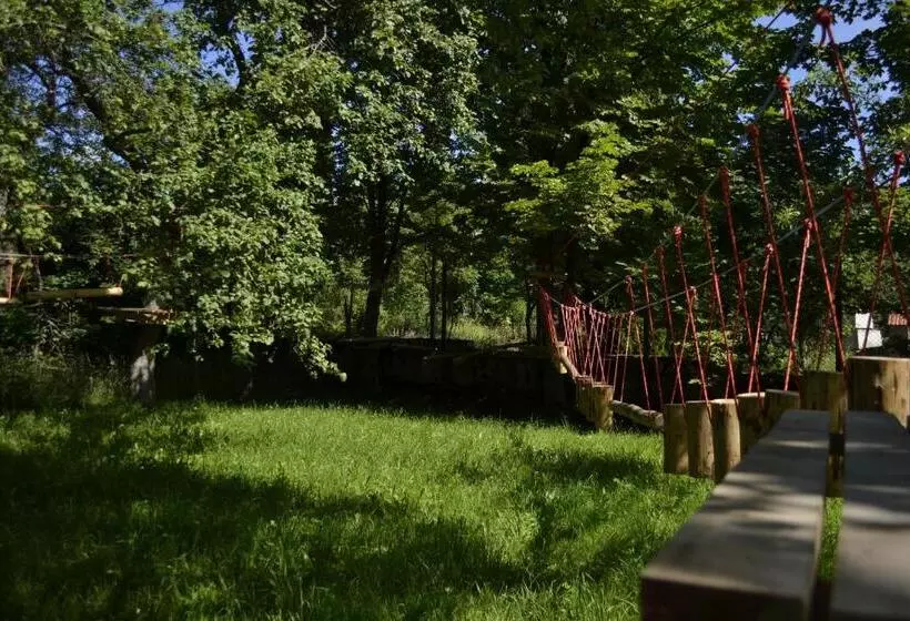 Hotelli сімейний еко готель вежа бойка