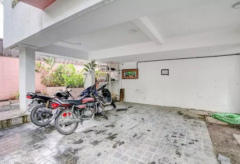 ホテル Super Collection O Vardhan House