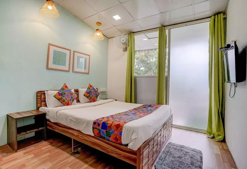 ホテル Super Collection O Vardhan House