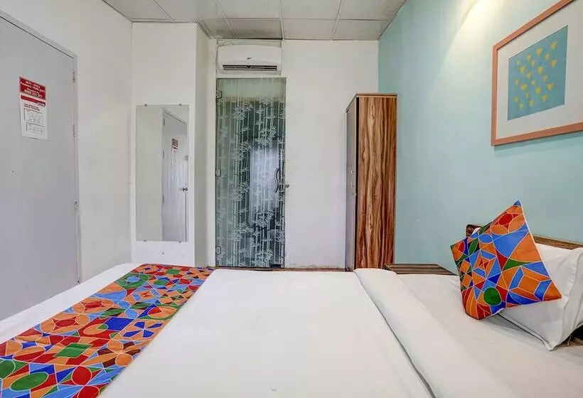 ホテル Super Collection O Vardhan House