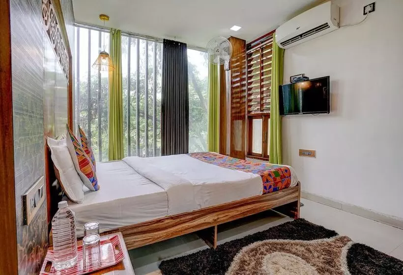 ホテル Super Collection O Vardhan House