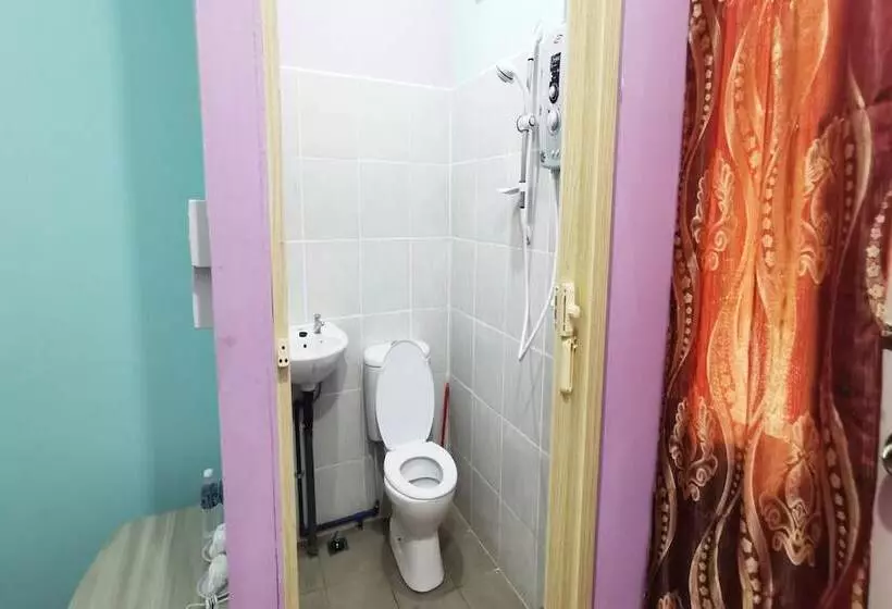 Hotelli Oyo 90339 Sosodikon Inap Desa