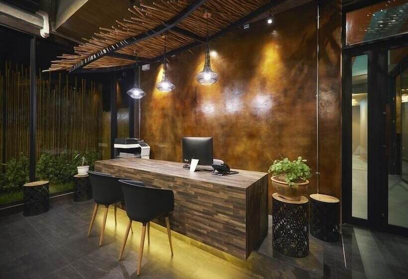 هتل Sand Dollar Boutique